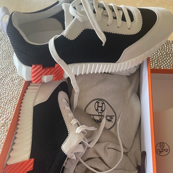 HERMES WOMEN SIZE 40.5 SNEAKERS - Picture 8 of 9